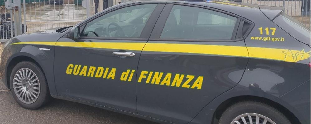 Un’auto della Guardia di finanza