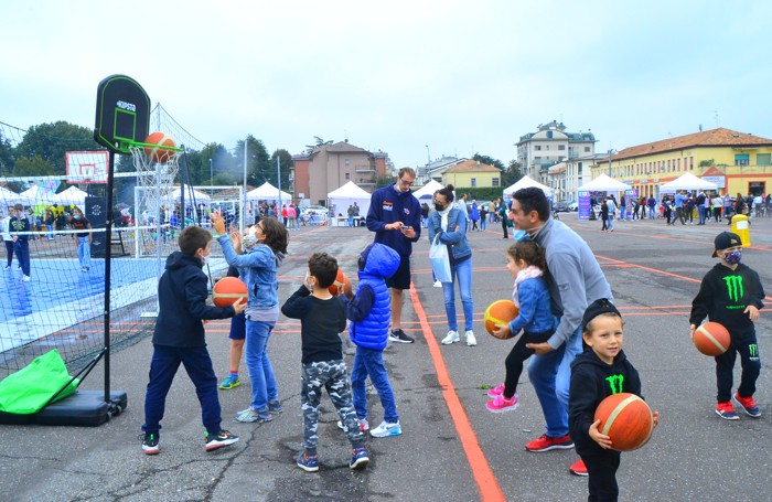 SPORT e SPORT in Piazza MERCATO