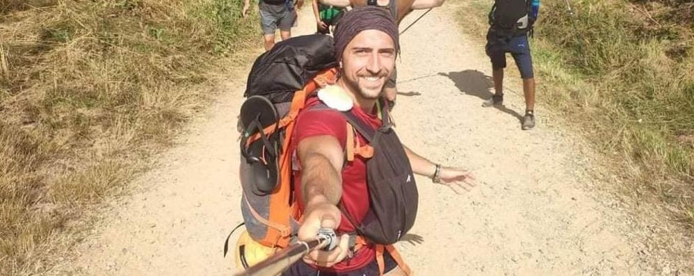 Marco Penza in una foto scattate durante il Cammino di Santiago