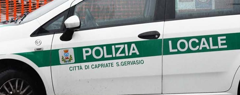 Un’auto della polizia locale di Capriate
