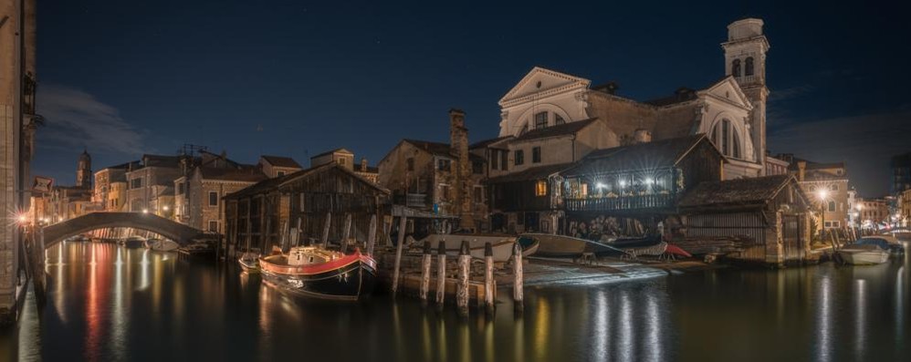 Concorso Scatta l'estate 2021 foto vincitrice: lo Squero di San Trovaso a Venezia, fotografia di Roberto Pirola di Castello Brianza