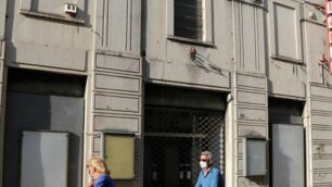 Il cinema Roma di via Umberto a Seregno chiuso dal giugno scorso (Foto Volonterio)