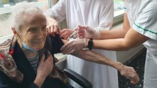 Olga Rivolta, 101 anni, ha ricevuto la terza dose di vaccino