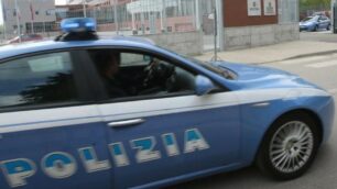 Giornata contro la violenza alle donne, gazebo della Polizia di Stato a Monza