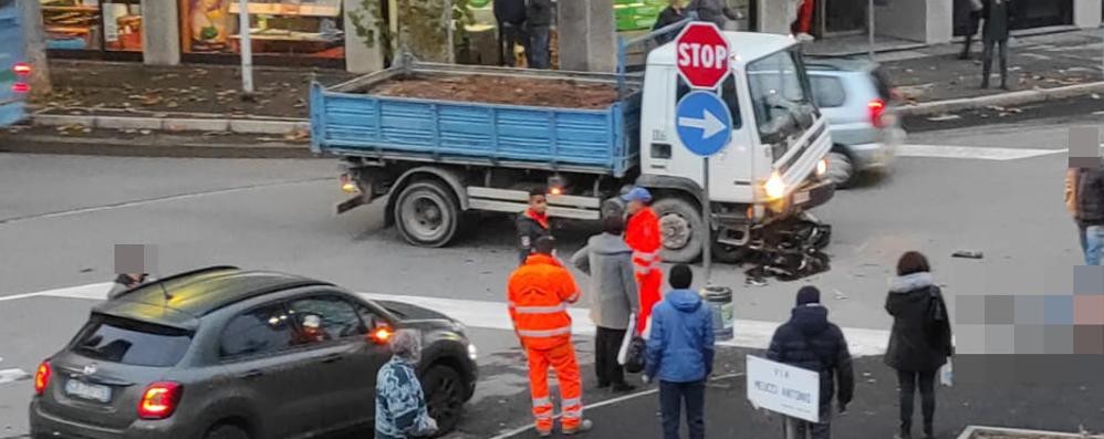 Incidente Seregno moto autocarro