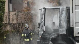 L’incendio del mezzo Gelsia a Seregno