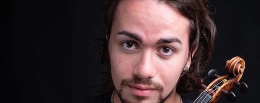 Il giovane talentuoso violinista Giuseppe Gibboni sarà in concerto al teatro San Rocco venerdì 3 dicembre (foto Volonterio)