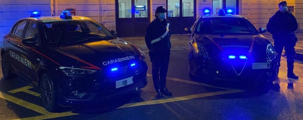 I carabinieri alla stazione di Seregno