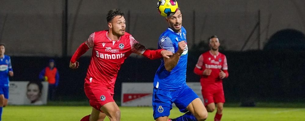 Cernigoi in azione (foto Alessio Morgese-pagina Facebook Seregno calcio)