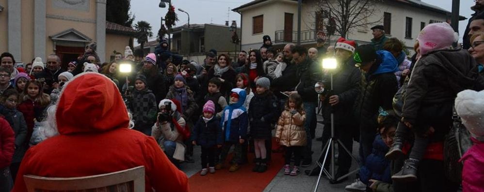 Natale in piazza a Villa Raverio