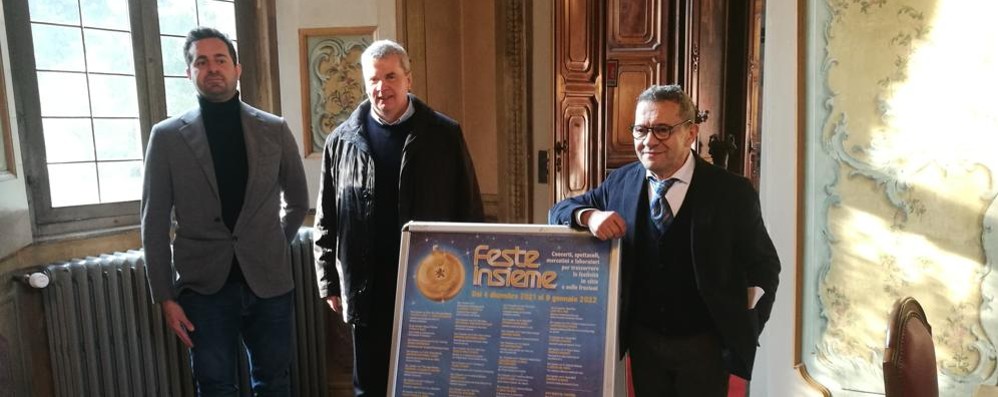 Gli assessori comunali Riccardo Corti e Angelo  Marchesi e Marco Poppi di Confcommercio Vimercate