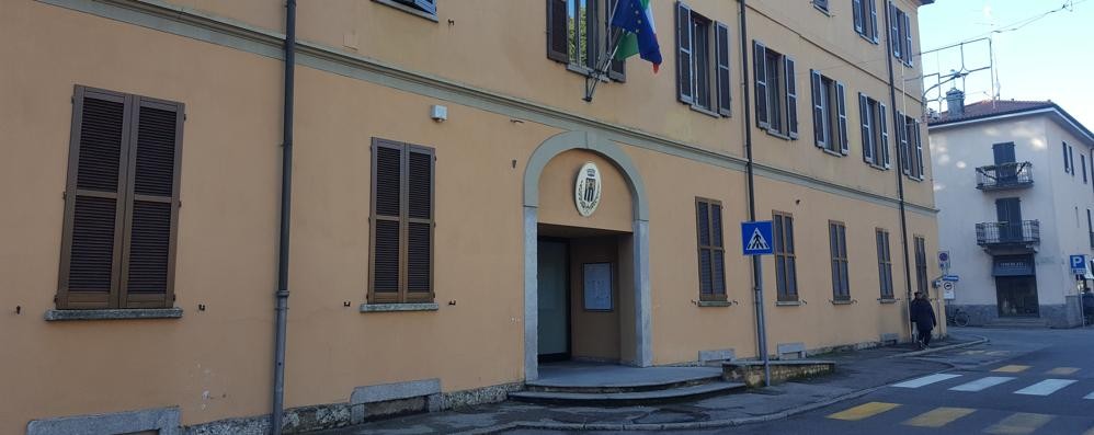 Il municipio di Carate Brianza