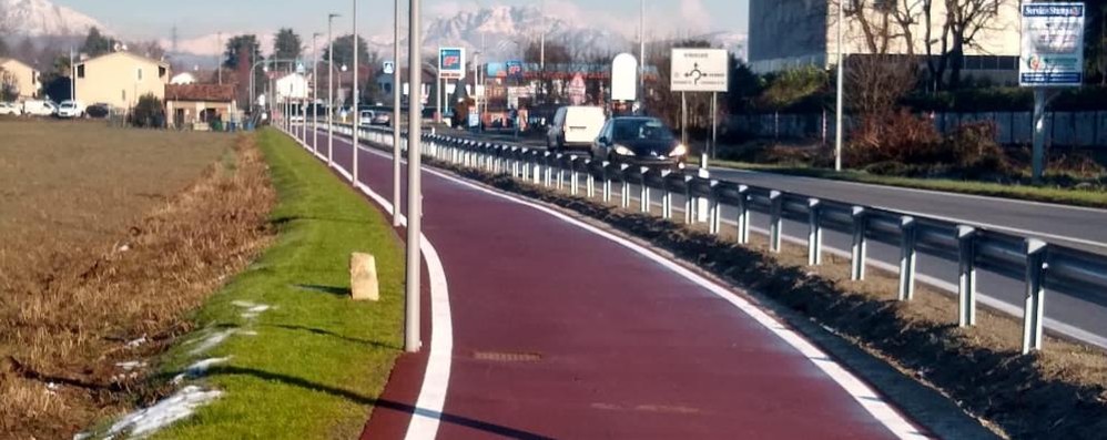 Burago ciclopedonale via XXV Aprile