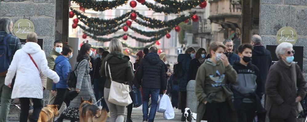 monza mascherine in centro