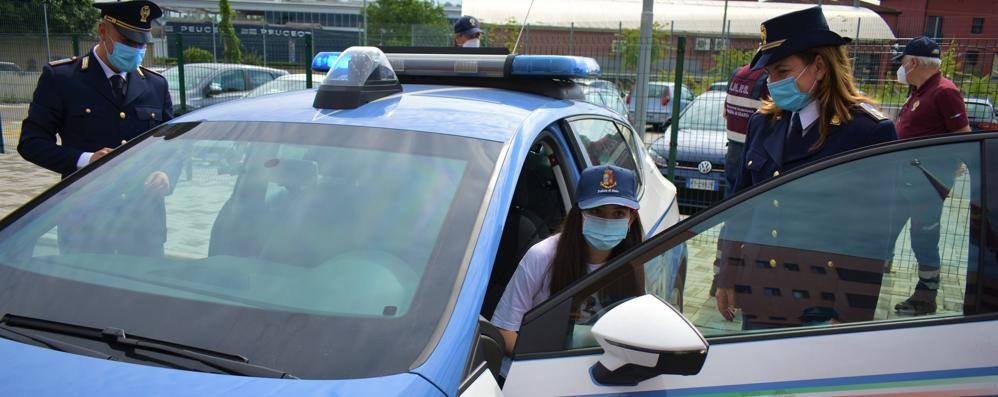 Gli studenti potranno salire sulle auto della Polizia