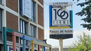 LISSONE. PALAZZO MOBILE