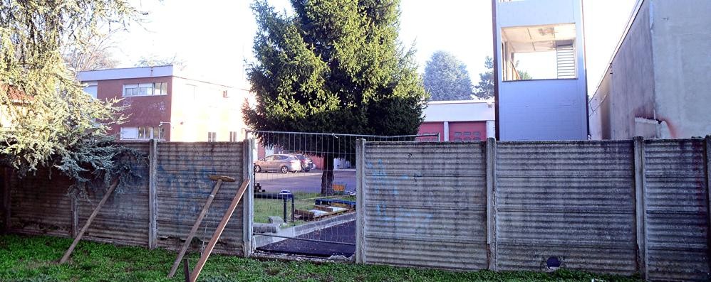 ILa recinzione della caserma