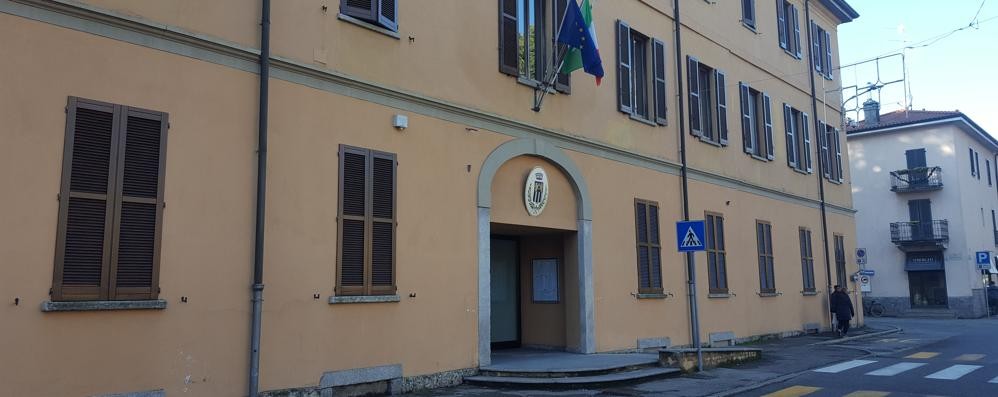 Il municipio di Carate Brianza