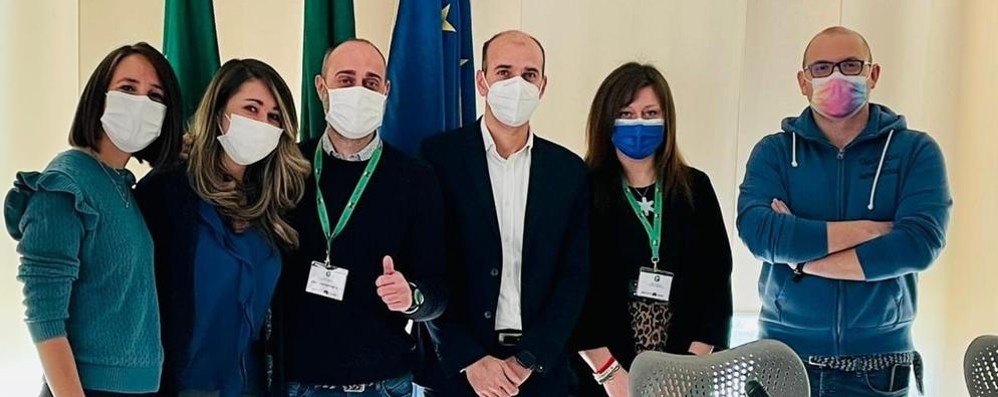 I consiglieri provinciali leghisti eletti, con il presidente Luca Santambrogio e, terzo a da sinistra, il commissario della Lega Andrea Villa
