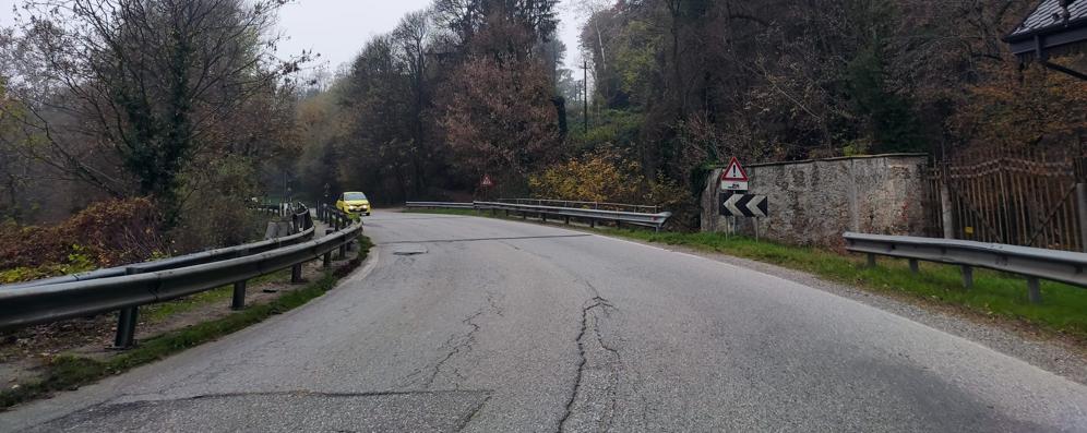 Il ponte del Rio Pegorino che verrà sistemato nel 2023