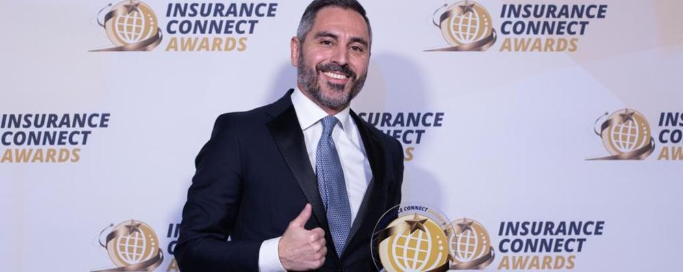 Il seregnese Erik Somaschini,41 anni, premiato con l'Insurance Connect awards