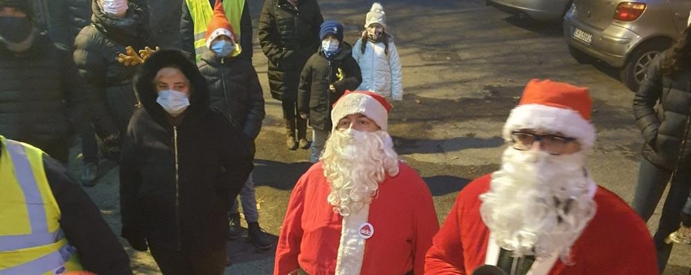 1) uno scorcio della camminata per le vie del quartiere San Carlo di Seregno