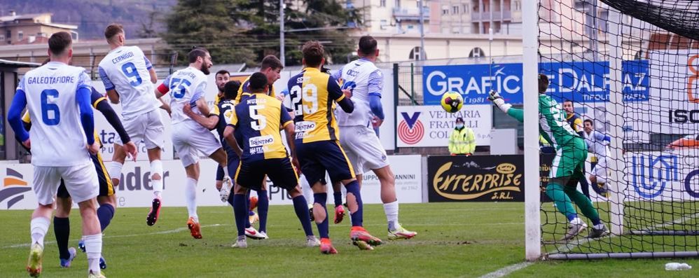 Il gol di Martino Borghese, 34 anni, al Trento