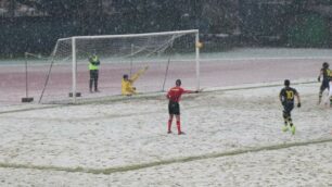 Il rigore trasformato al 20' della ripresa fa Ferrario del Sangiuliano City ( foto Volonterio)