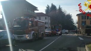 Vigili del fuoco a Carate (foto Vvff)
