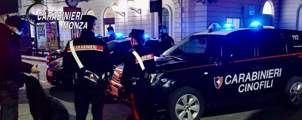 Carabinieri Seregno durante uno dei controlli