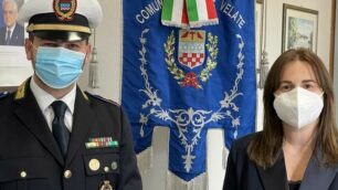 Il nuovo comandante Mario Nappi e il sindaco Lisa Mandelli