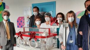 La fratelli Gaiani ha donato una nuova incubatrice al reparto di pediatria dell'ospedale di Desio