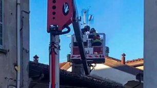 Giussano soccorsi principio incendio piazza San Giacomo via Addolorata