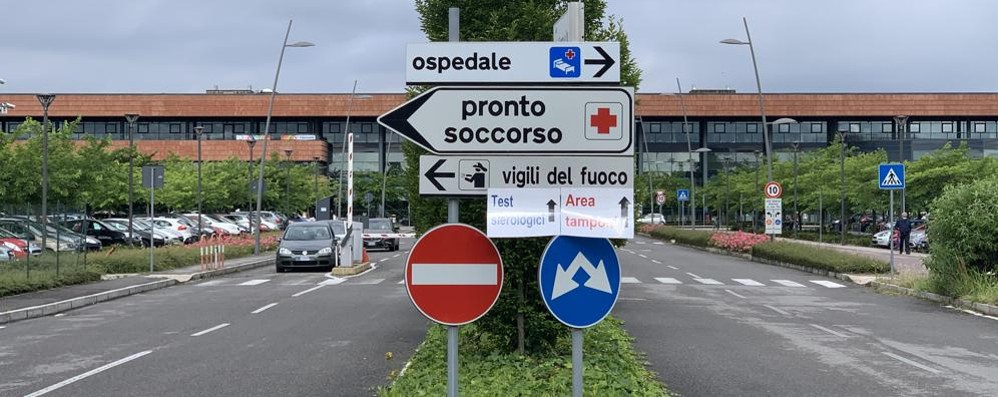 L’ingresso dell’ospedale di Vimercate