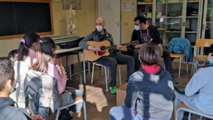 Lezioni di musica alla scuola media Sabin