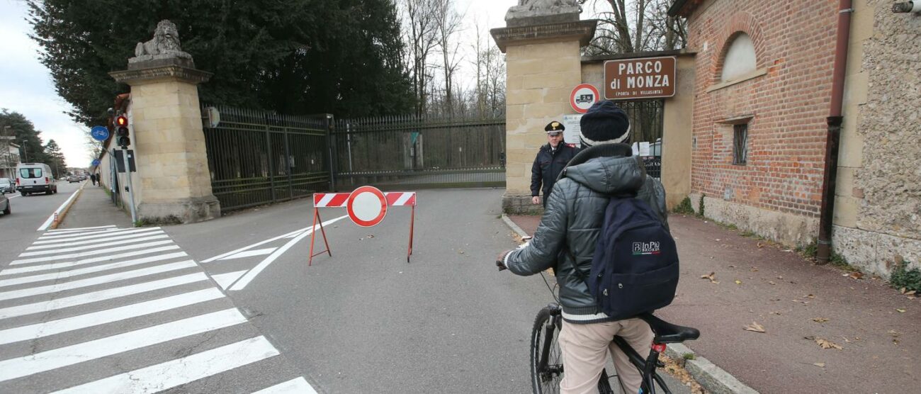 Monza Emergenza vento parco chiuso blocco porta Villasanta