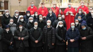 A Seregno santuario di Santa Valeria celebrata la giornata della vita consacrata dal vescovo monsignor Paolo Martinelli (foto Volonterio)