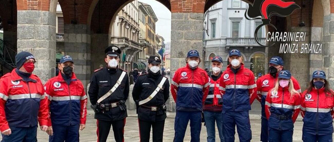Monza servizio carabinieri in centro - foto Carabinieri