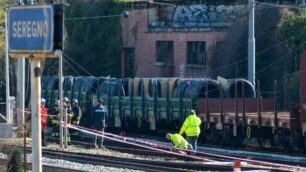 Stazione di Seregno: treno merci deraglia in manovra