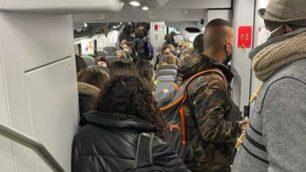 Un convoglio pieno di Trenord