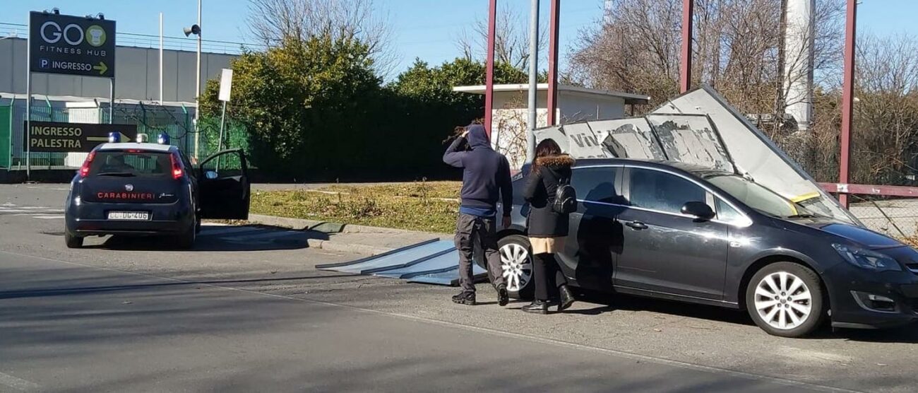 PADERNO - VENTO auto danneggiata in via Amendola arrivano i carabinieri