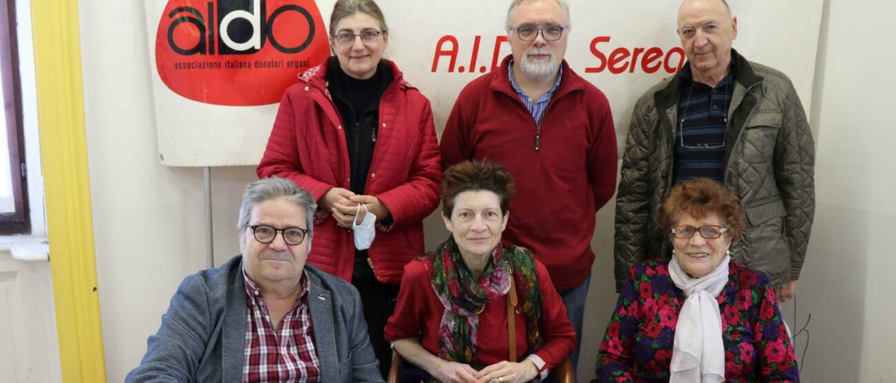 I componenti del direttivo Aido di Seregno: Giusy Cattaneo, Maurizio Salgarella, Luciano Ferrario seduti Antonio Topputo, Lidia Marani e Teresina Mariani