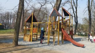 Albiate: i nuovi giochi nel parco comunale di Villa Campello