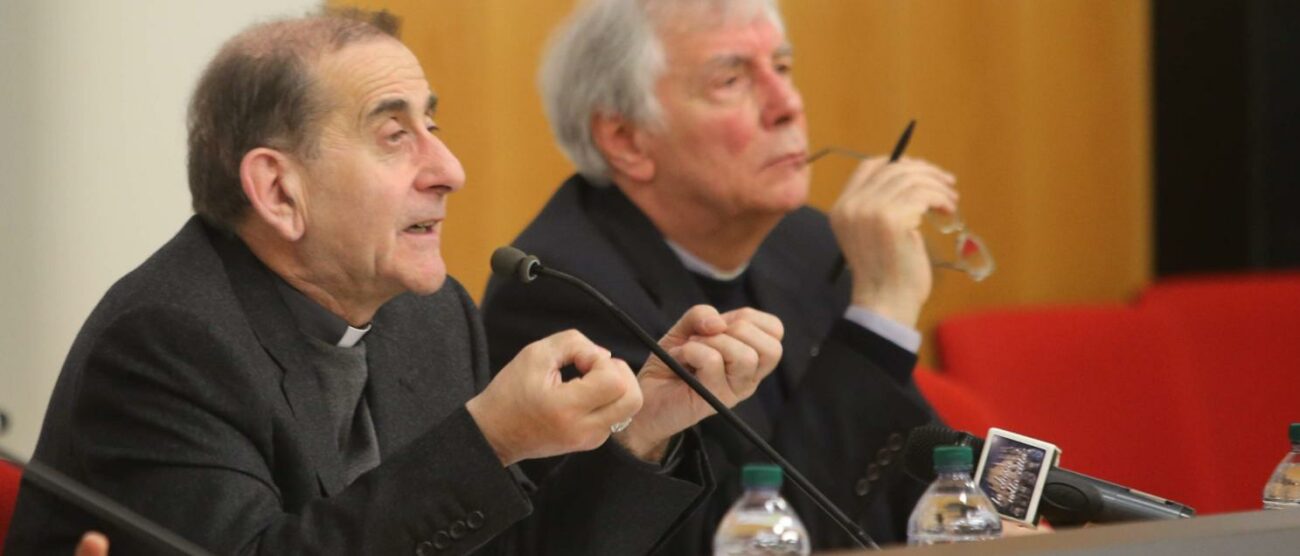 L’arcivescovo di Milano, monsignor Mario Delpini durante un precedente incontro con gli amministratori brianzoli
