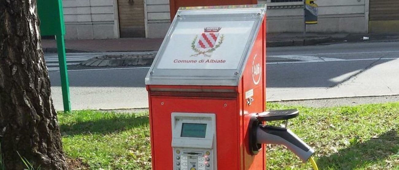 WEB: ricarica elettrica piazza Grandi