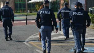 Gli agenti impegnati nel servizio (foto Questura)