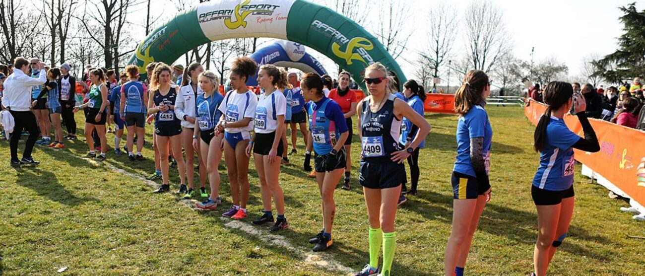 Atletica Cross per Tutti 2022 Brugherio a destra Nicole Reina - foto Roberto Mandelli/Cross per Tutti