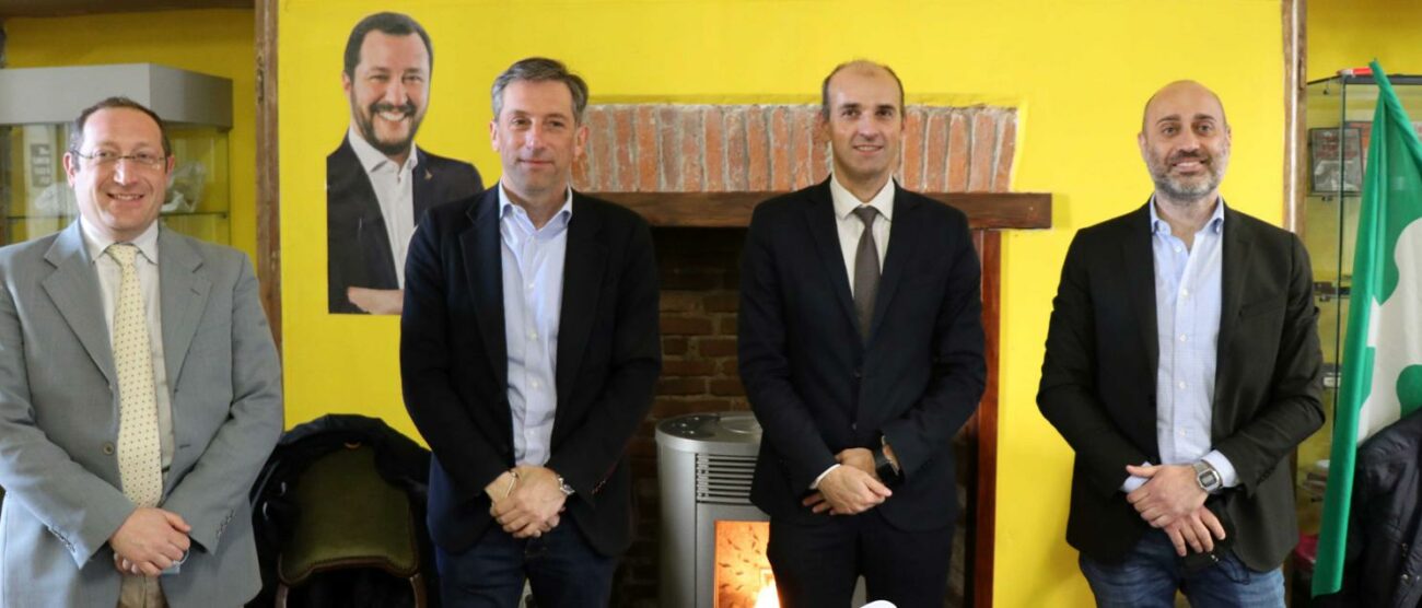 da sx Rosario Mancino (FdI), Fabrizio Sala (FI), Luca Santambrogio candidato sindaco, Andrea Villa (Lega)