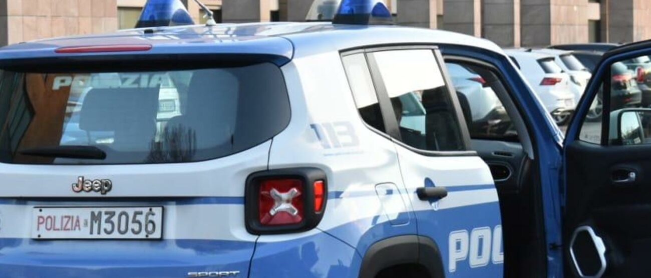 Una pattuglia della Polizia di Stato