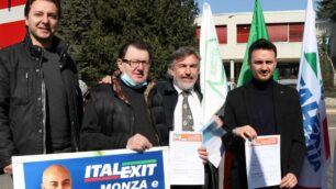 Damiano Santimone, responsabile provinciale, Giorgio Taveggia, il segretario di Meda di Italexit, Cesare Sorgato e Andrea Terraneo